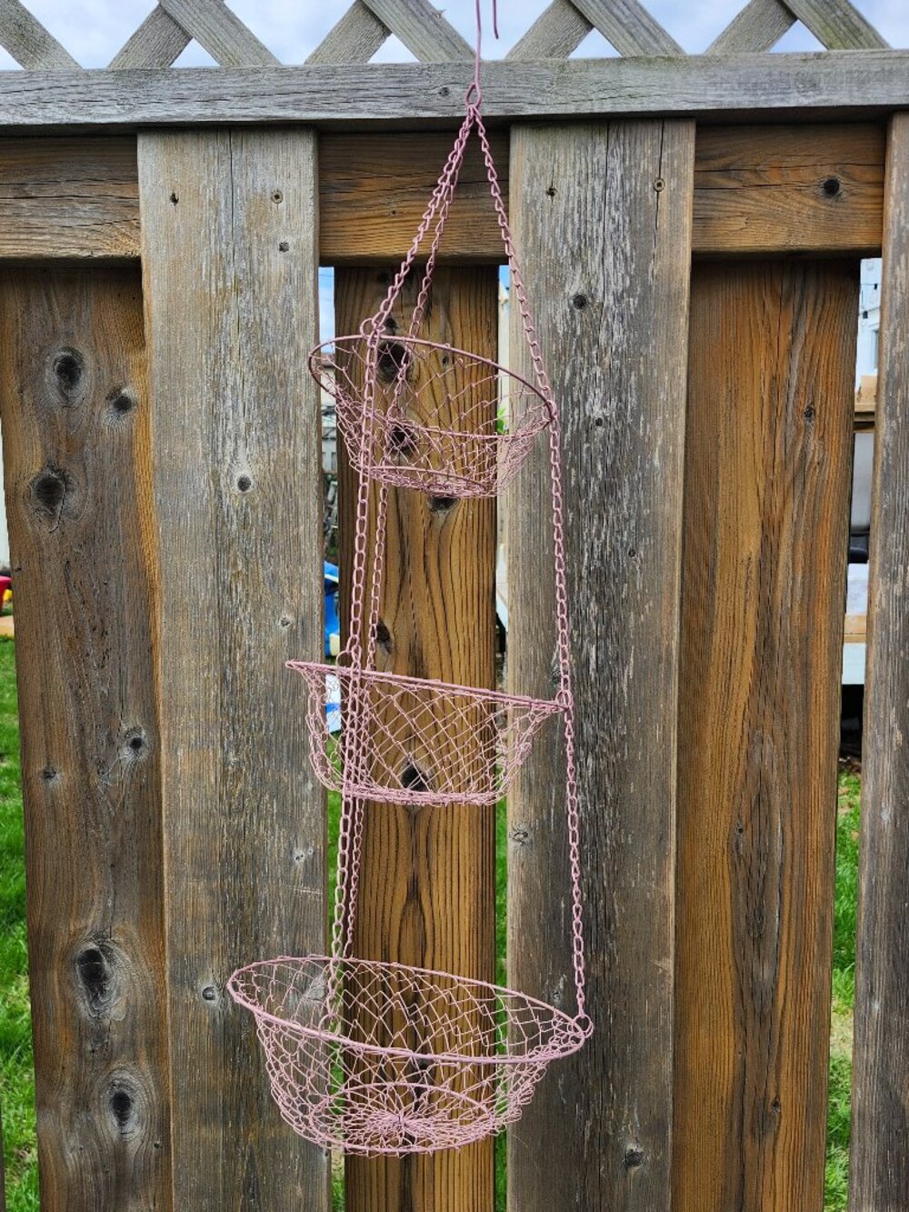 BEAUTIFUL 3 Tier Kitchen Storage Fruit Basket PINK wire Vintage